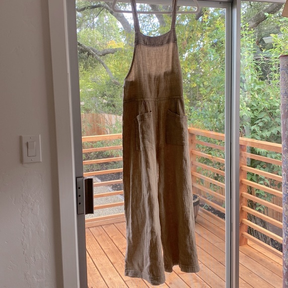 Anthropologie Pants - NWOT Anthropologie Maronite Gauze Overalls - Taupe Brown: size Large - XL :)